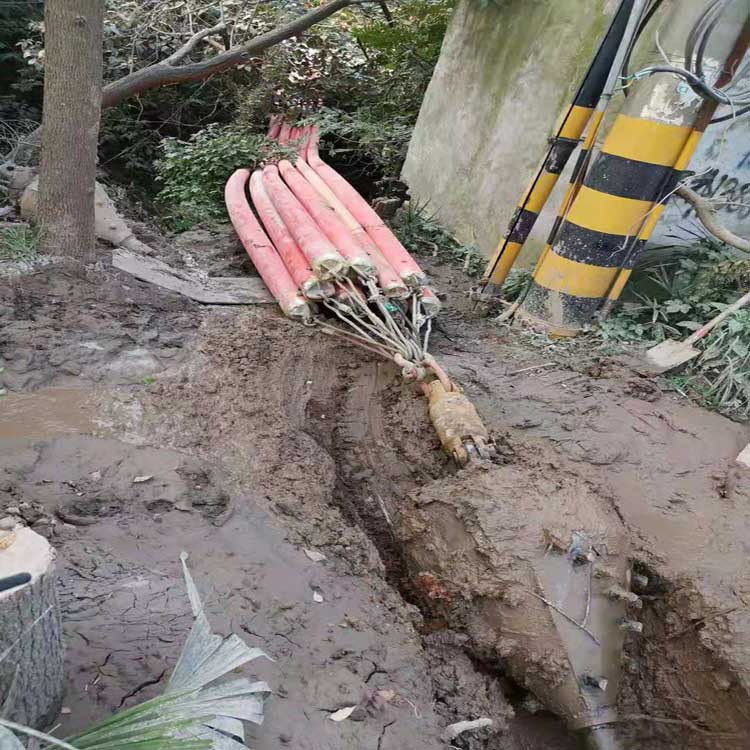 神农架保温拖拉管